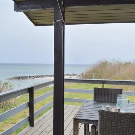 Two-bedroom Holiday In Hébergement de vacances