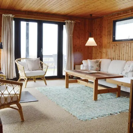 Two-bedroom Holiday In Hébergement de vacances *