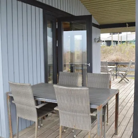 Two-bedroom Holiday In Hébergement de vacances